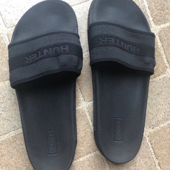 woman’s hunter slides - Picture 1 of 3